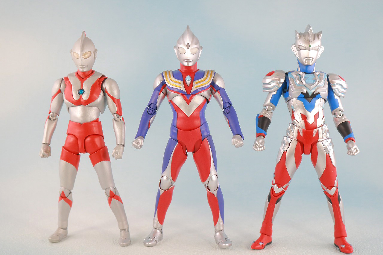 S.H.フィギュアーツ　ウルトラマンティガ マルチタイプ　真骨彫製法　レビュー　本体　ウルトラマン　ウルトラマンゼット　比較