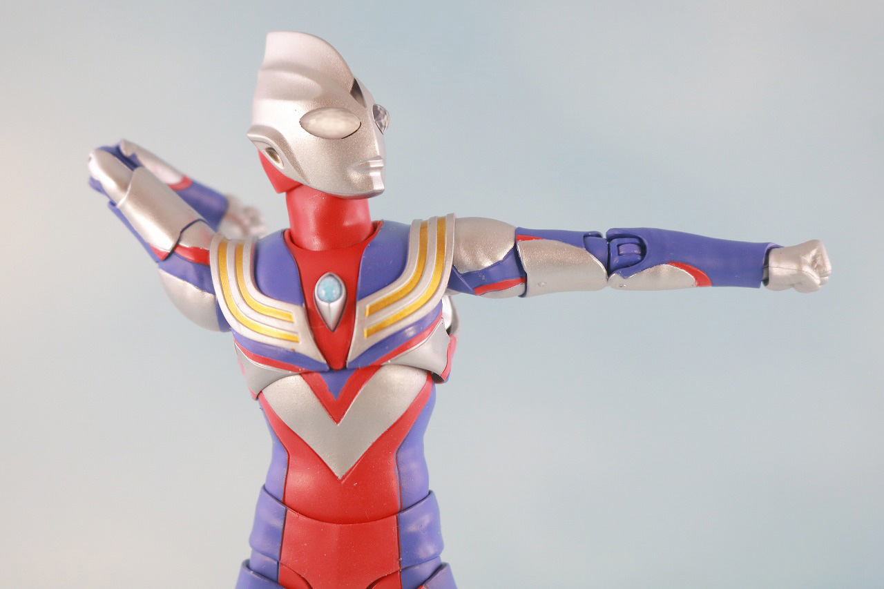 S.H.フィギュアーツ　ウルトラマンティガ マルチタイプ　真骨彫製法　レビュー　可動範囲