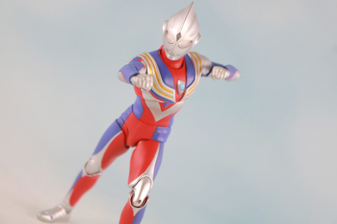 S.H.フィギュアーツ　ウルトラマンティガ マルチタイプ　真骨彫製法　レビュー　アクション