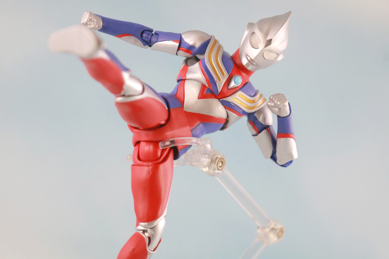 S.H.フィギュアーツ　ウルトラマンティガ マルチタイプ　真骨彫製法　レビュー　アクション