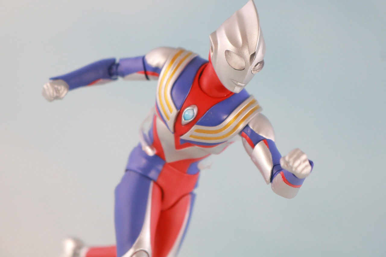 S.H.フィギュアーツ　ウルトラマンティガ マルチタイプ　真骨彫製法　レビュー　アクション