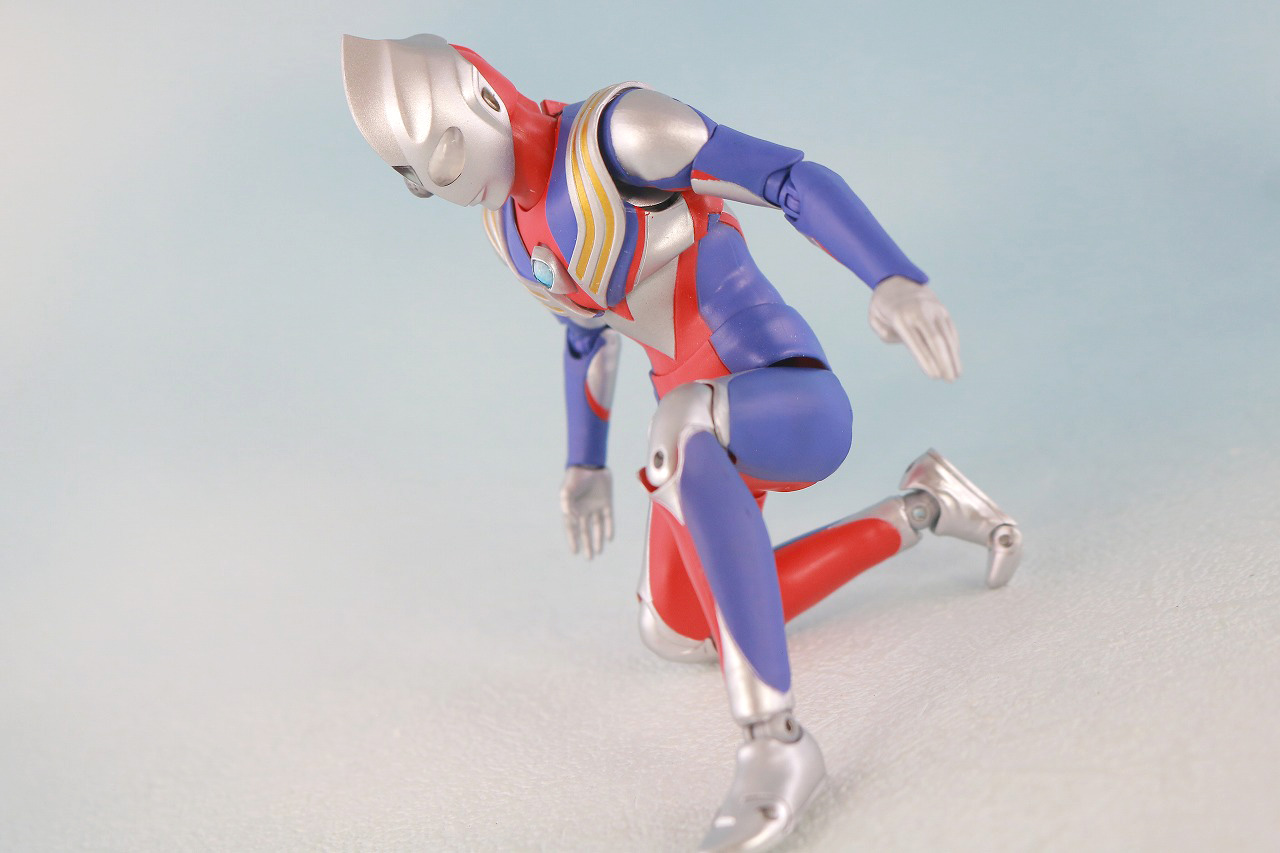 S.H.フィギュアーツ　ウルトラマンティガ マルチタイプ　真骨彫製法　レビュー　アクション