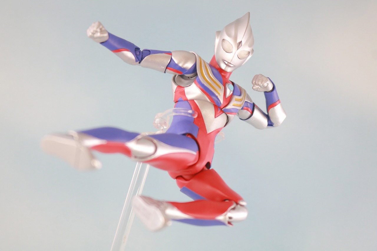 S.H.フィギュアーツ　ウルトラマンティガ マルチタイプ　真骨彫製法　レビュー　アクション