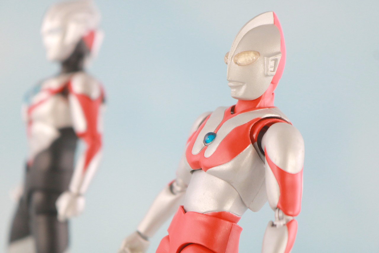 S.H.フィギュアーツ　ウルトラマンティガ マルチタイプ　真骨彫製法　レビュー　アクション　ウルトラマンオーブ