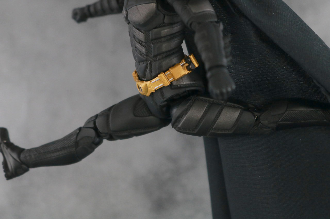 MAFEX　バットマン Ver.3.0　レビュー　可動範囲