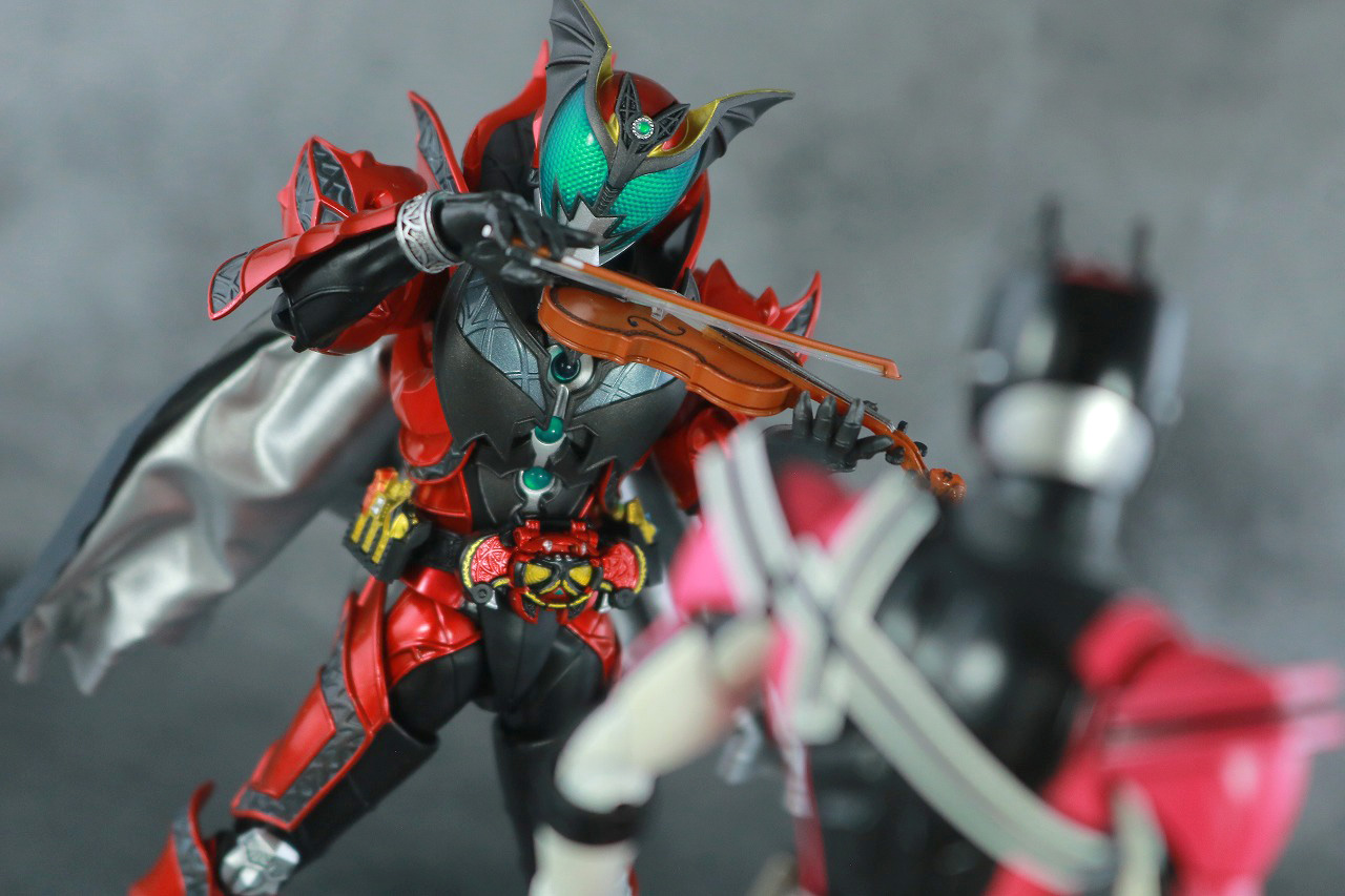 S.H.フィギュアーツ　仮面ライダーダークキバ　真骨彫製法　レビュー　アクション