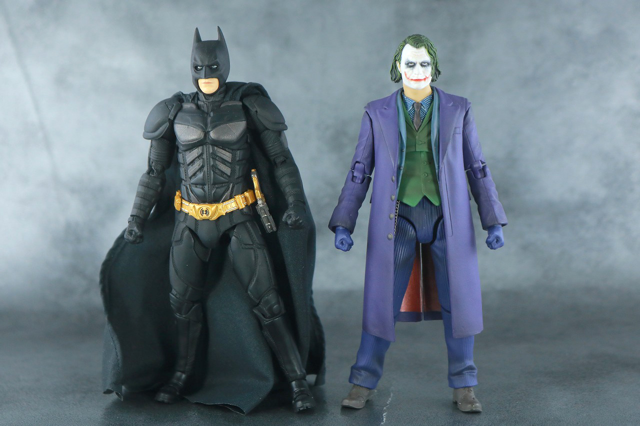 MAFEX　ジョーカー　Ver.2　レビュー　本体　バットマン　比較