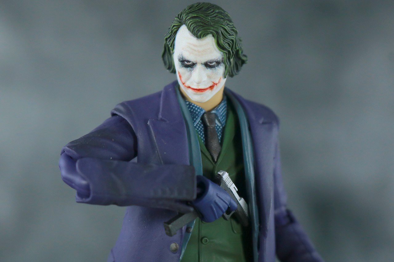 MAFEX　ジョーカー　Ver.2　レビュー　アクション