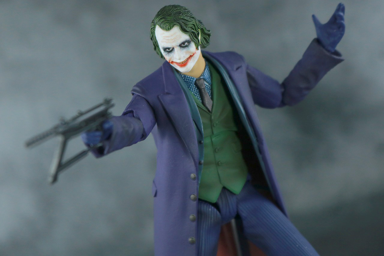 MAFEX　ジョーカー　Ver.2　レビュー　アクション