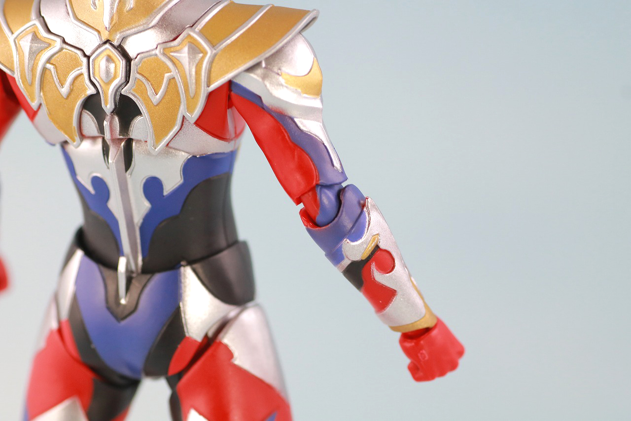 S.H.フィギュアーツ　ウルトラマンゼット　ガンマフューチャー　レビュー　本体