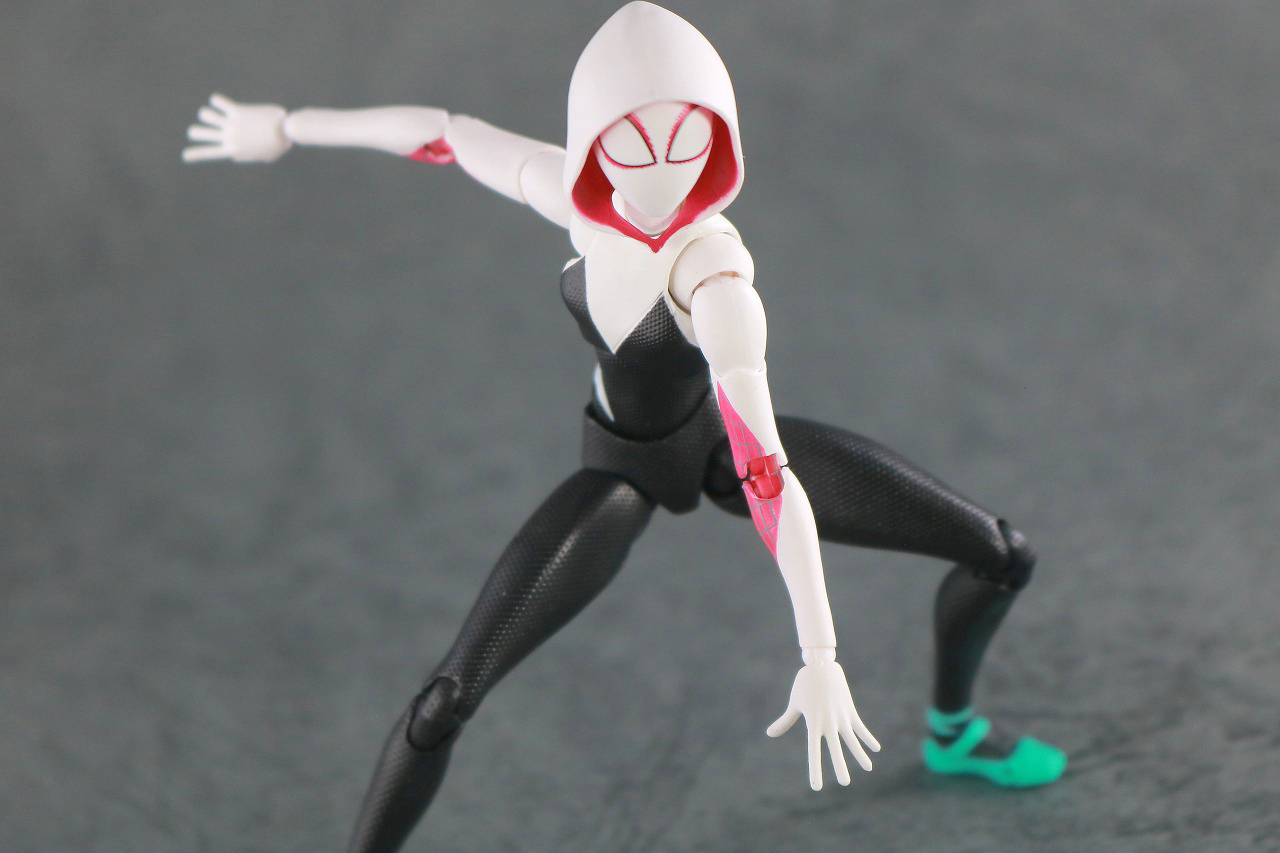 MAFEX　スパイダーグウェン　レビュー　アクション