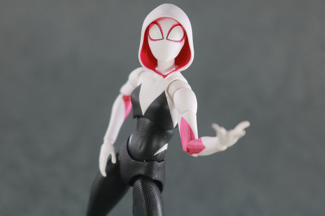 MAFEX　スパイダーグウェン　レビュー　アクション