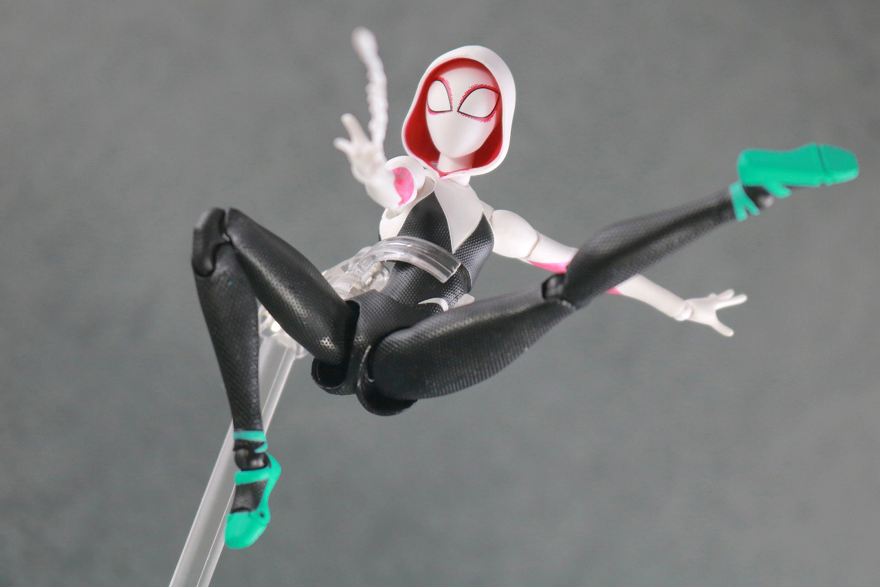 MAFEX　スパイダーグウェン　レビュー　アクション