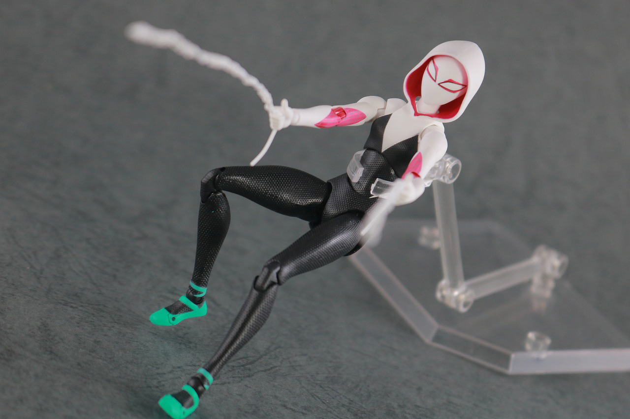 MAFEX　スパイダーグウェン　レビュー　アクション