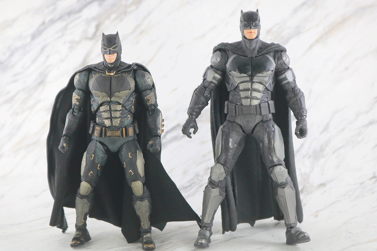 DCマルチバース　タクティカルスーツ　バットマン　ジャスティスリーグ　ザック・スナイダーカット　レビュー　本体 MAFEX 比較