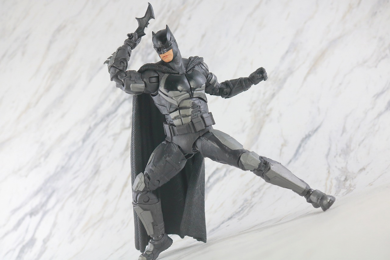 DCマルチバース　タクティカルスーツ　バットマン　ジャスティスリーグ　ザック・スナイダーカット　レビュー　アクション