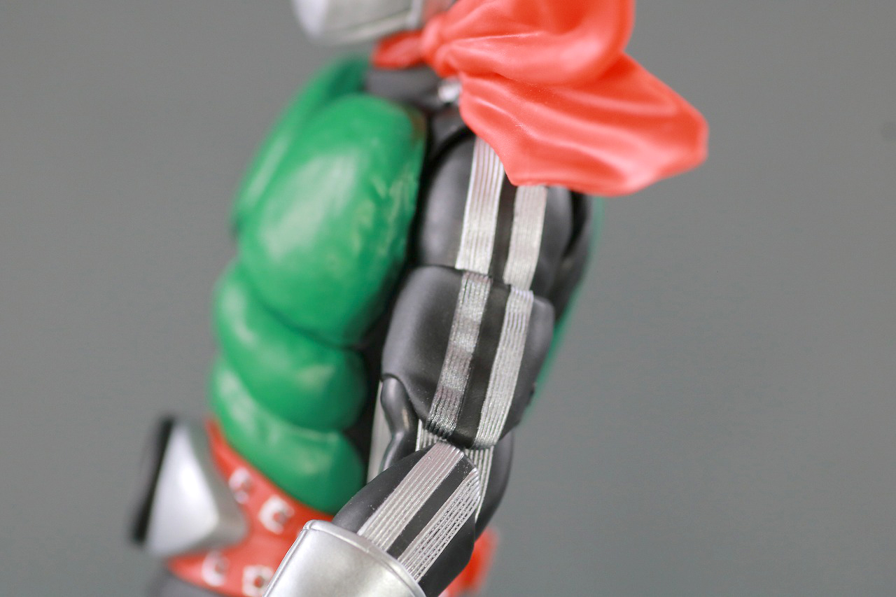 S.H.フィギュアーツ　仮面ライダー新1号 50th Anniversary Ver.　真骨彫製法　レビュー　本体