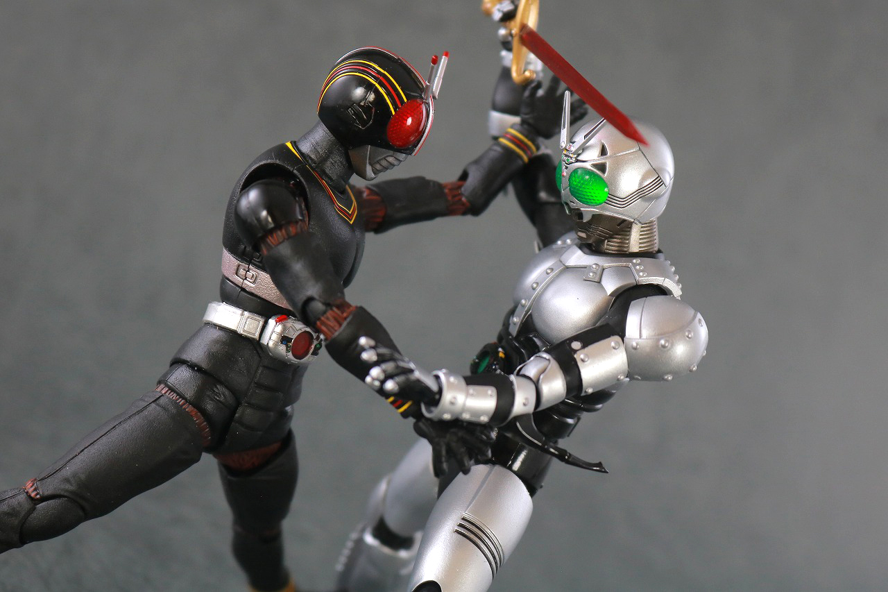 S.H.フィギュアーツ　シャドームーン　真骨彫製法　レビュー　アクション　仮面ライダーブラック