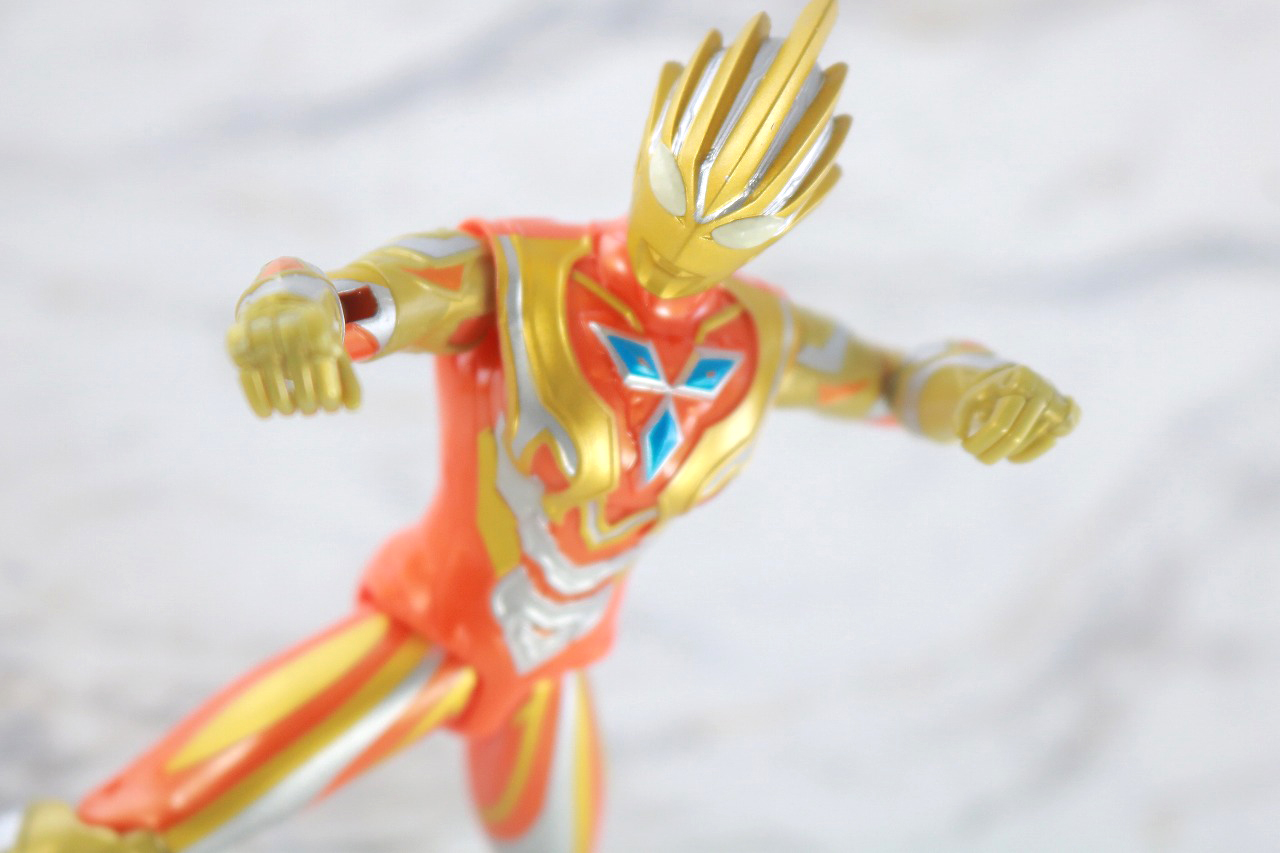 ウルトラアクションフィギュア　グリッタートリガーエタニティ　レビュー　アクション