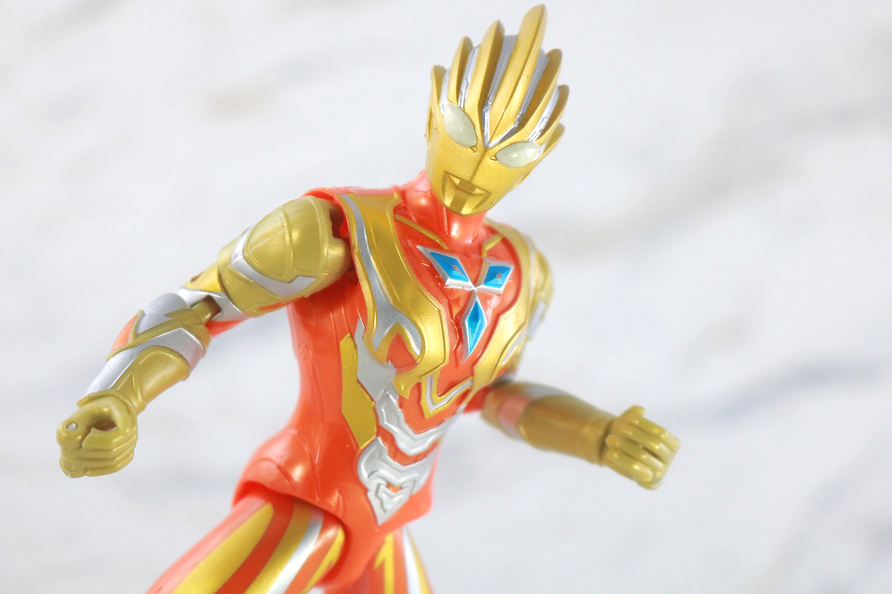 ウルトラアクションフィギュア　グリッタートリガーエタニティ　レビュー　アクション