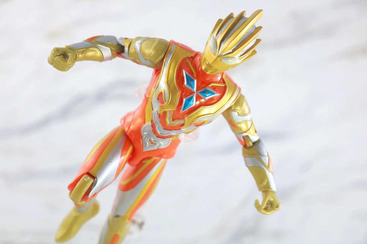 ウルトラアクションフィギュア　グリッタートリガーエタニティ　レビュー　アクション