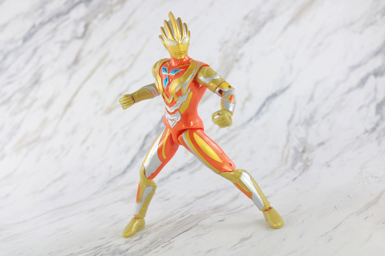 ウルトラアクションフィギュア　グリッタートリガーエタニティ　レビュー　アクション