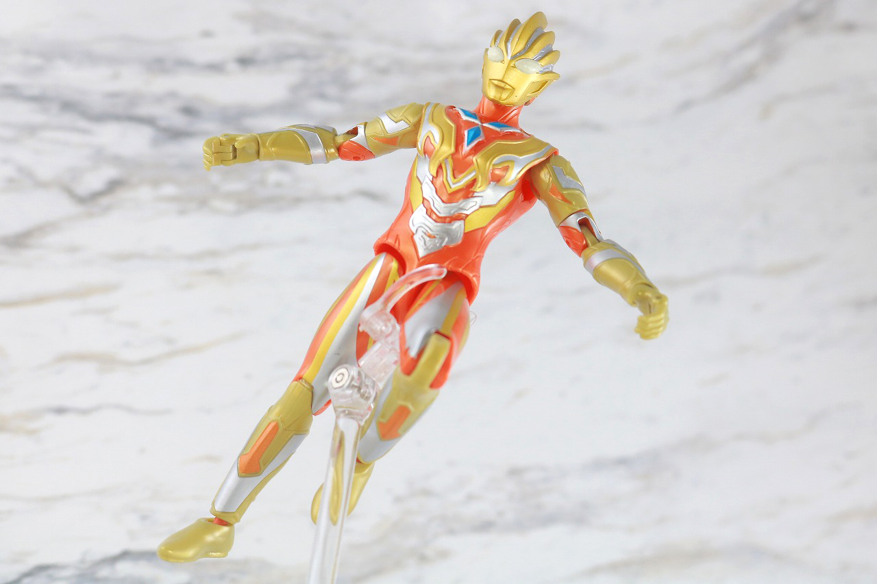 ウルトラアクションフィギュア　グリッタートリガーエタニティ　レビュー　アクション