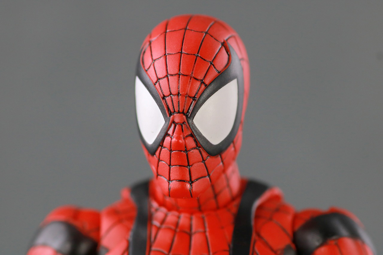 MAFEX　スパイダーマン　ベン・ライリー　レビュー　本体