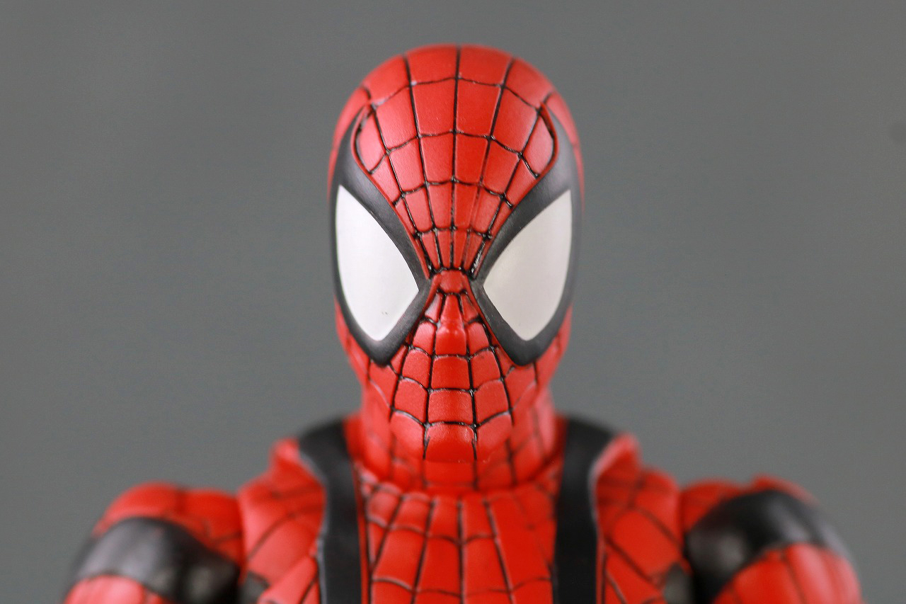 MAFEX　スパイダーマン　ベン・ライリー　レビュー　本体