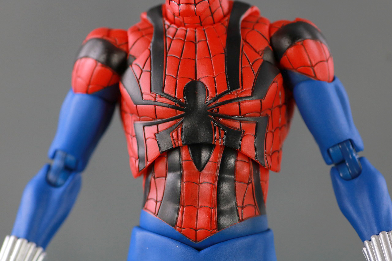 MAFEX　スパイダーマン　ベン・ライリー　レビュー　本体