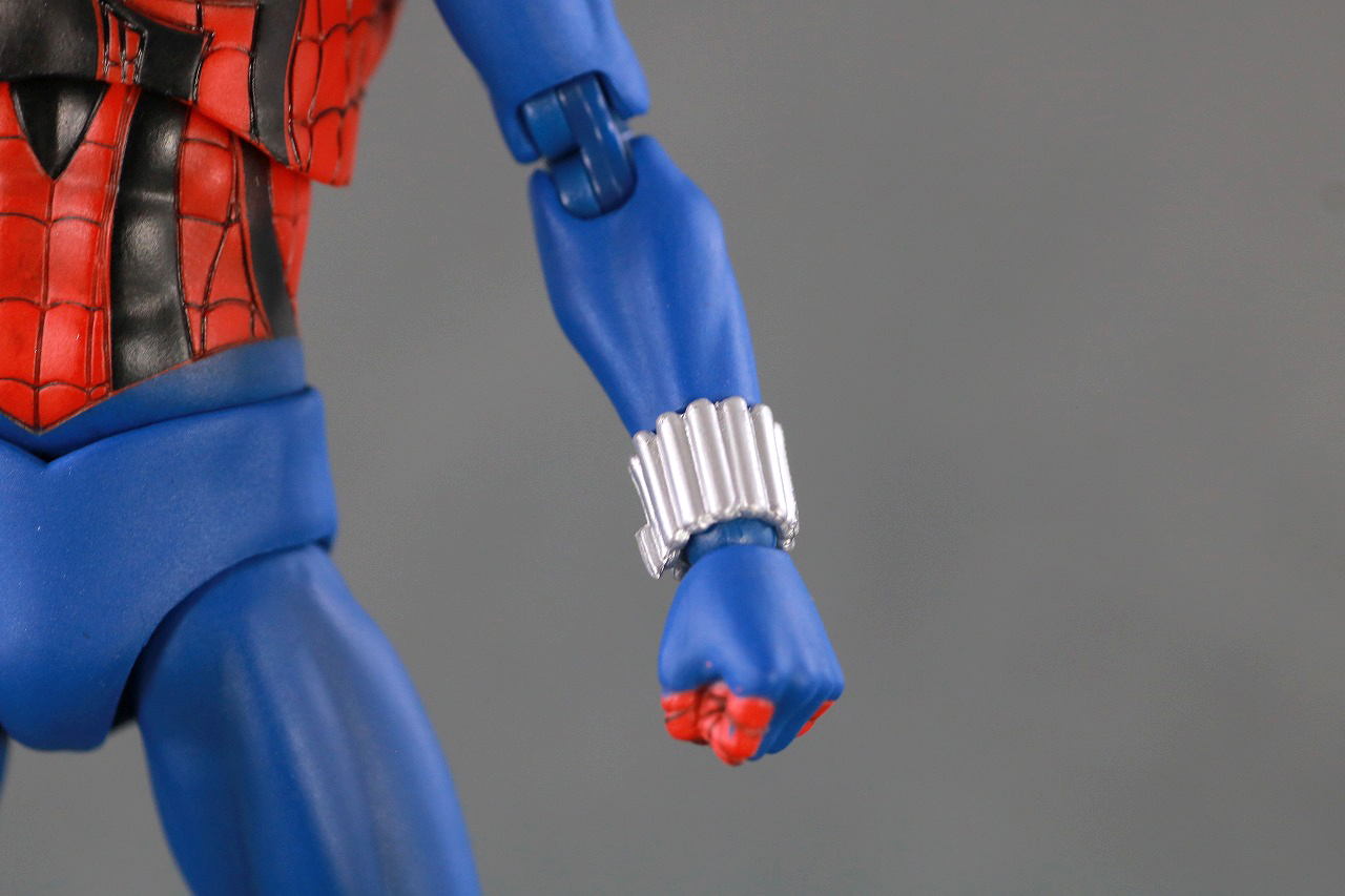 MAFEX　スパイダーマン　ベン・ライリー　レビュー　本体