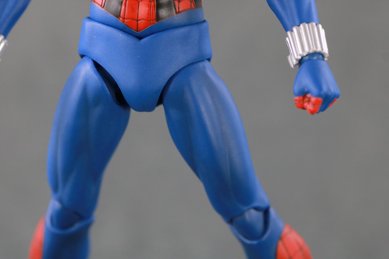 MAFEX　スパイダーマン　ベン・ライリー　レビュー　本体