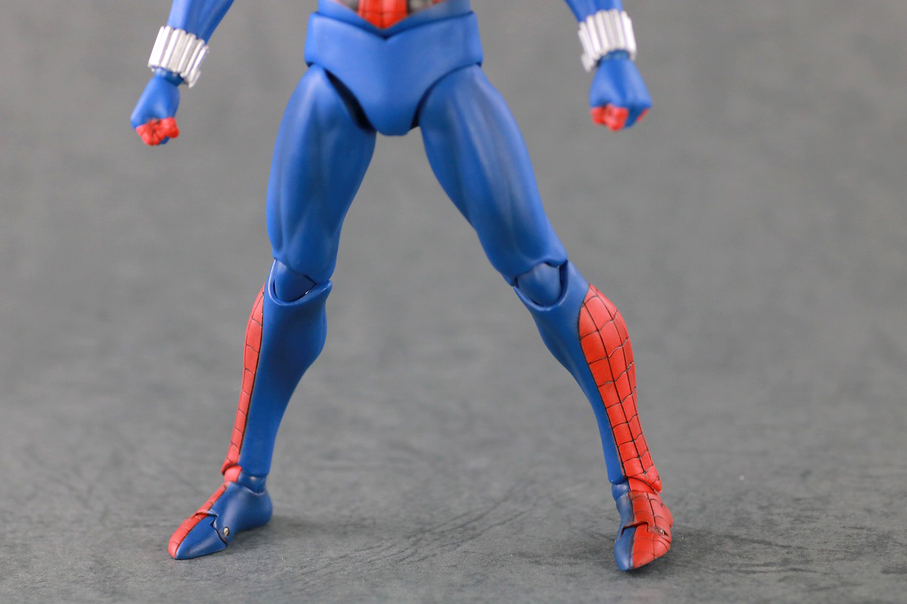 MAFEX　スパイダーマン　ベン・ライリー　レビュー　本体