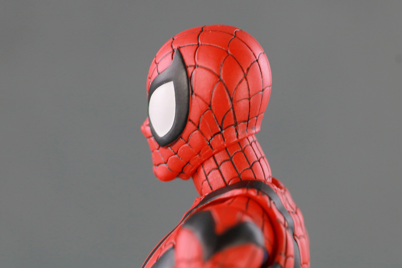 MAFEX　スパイダーマン　ベン・ライリー　レビュー　本体