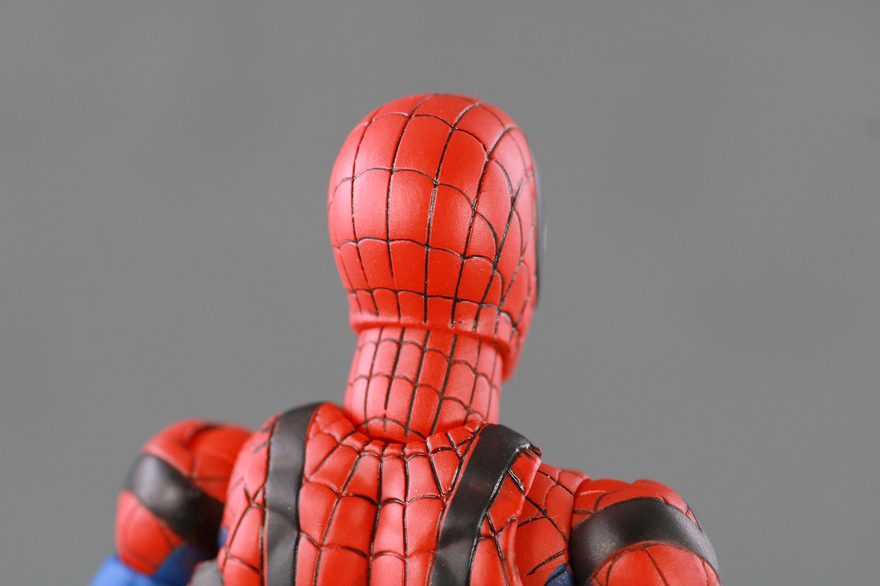 MAFEX　スパイダーマン　ベン・ライリー　レビュー　本体