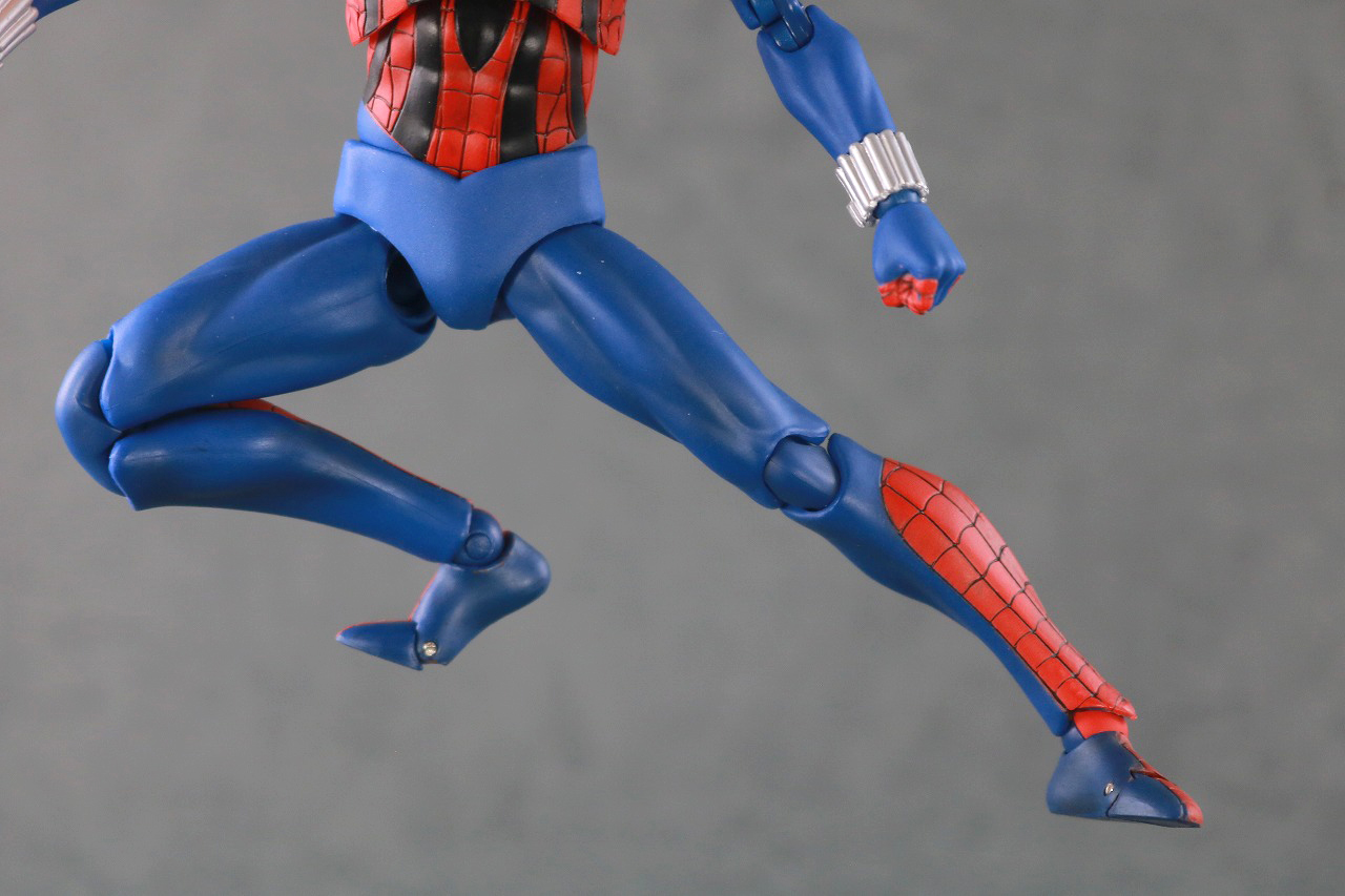 MAFEX　スパイダーマン　ベン・ライリー　レビュー　可動範囲