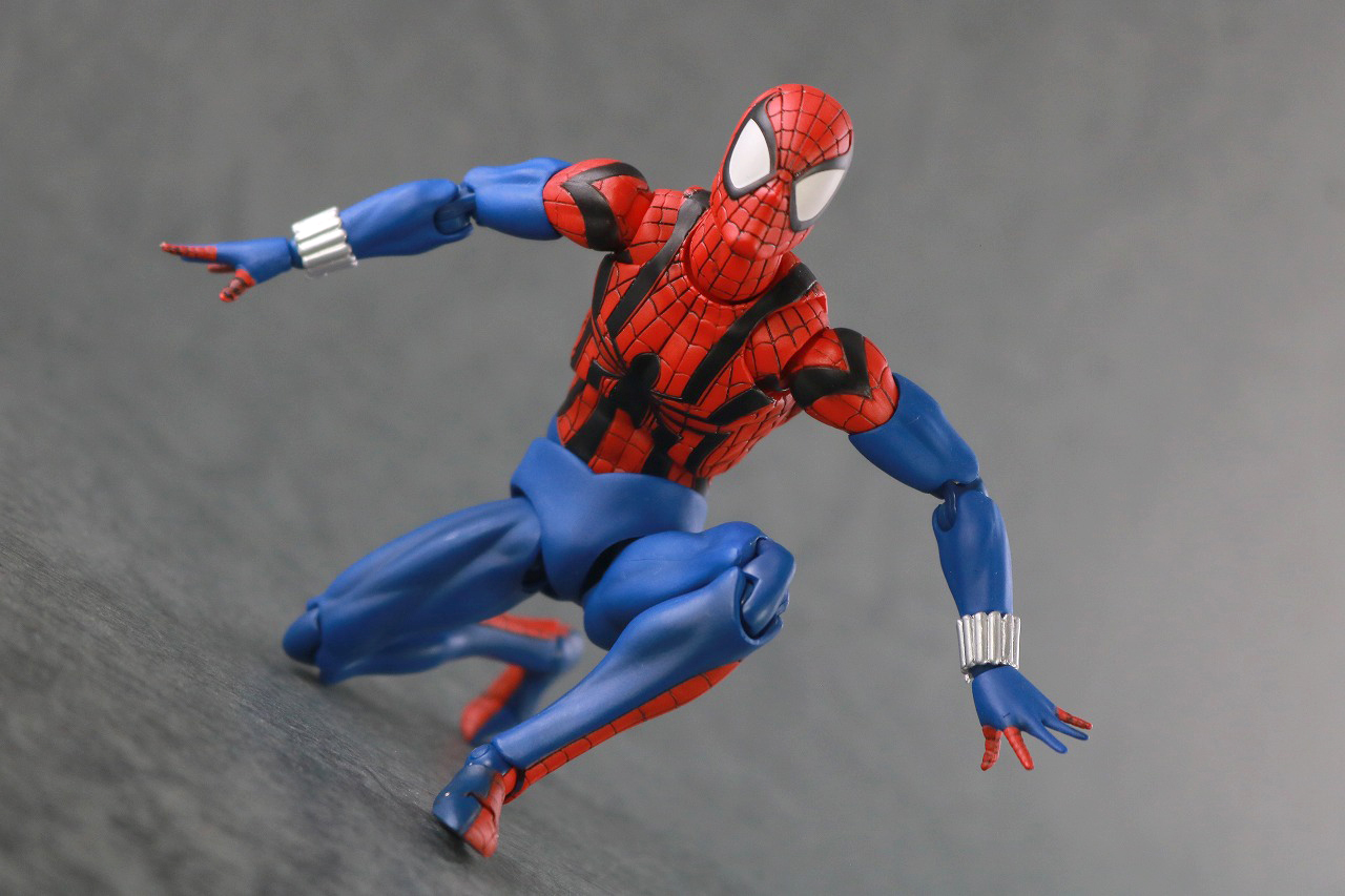 MAFEX　スパイダーマン　ベン・ライリー　レビュー　アクション