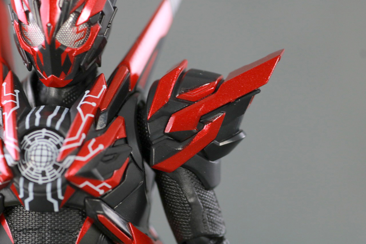 S.H.フィギュアーツ　仮面ライダーゼロワン ヘルライジングホッパー　レビュー　本体