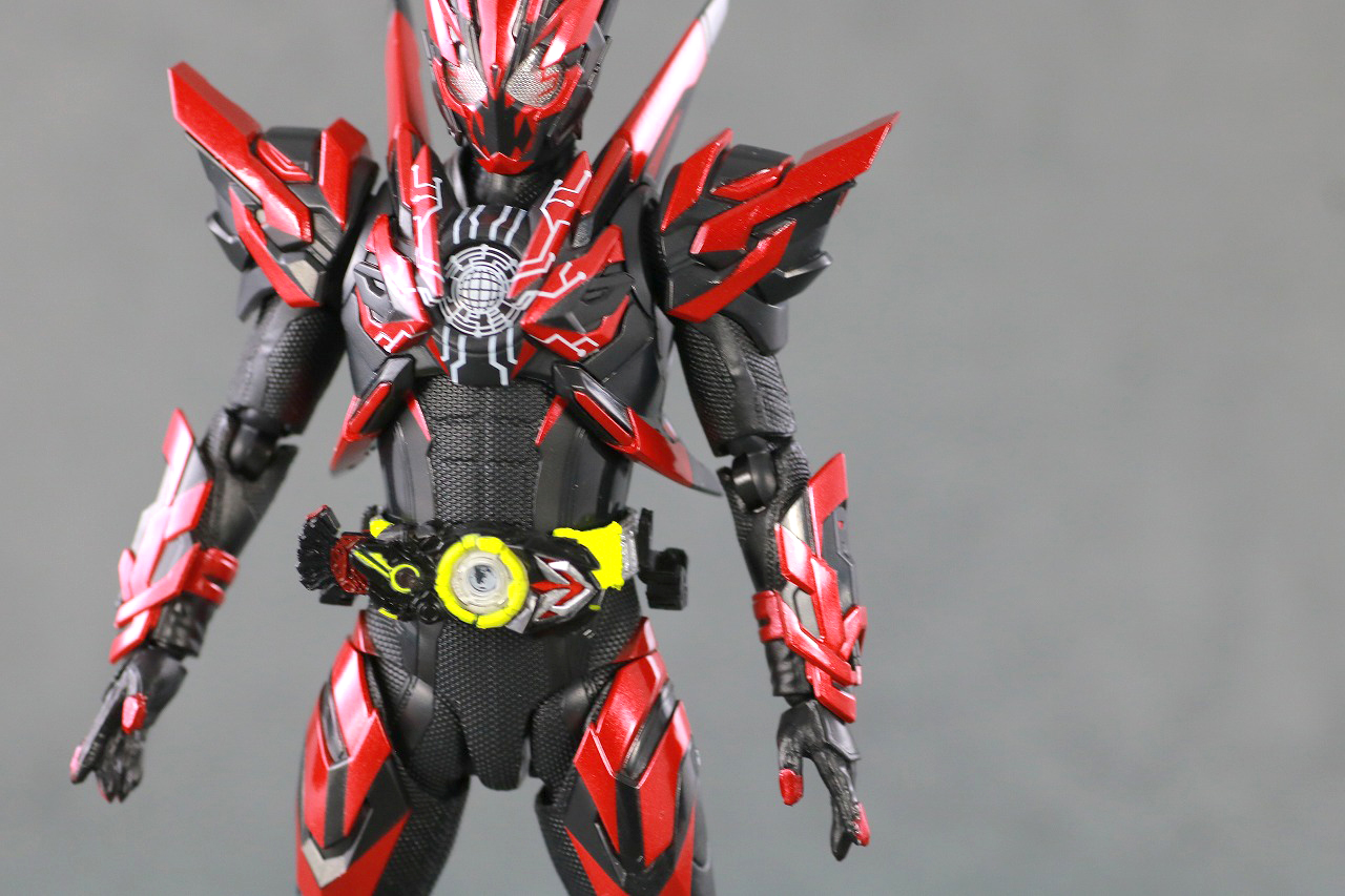 S.H.フィギュアーツ　仮面ライダーゼロワン ヘルライジングホッパー　レビュー　本体