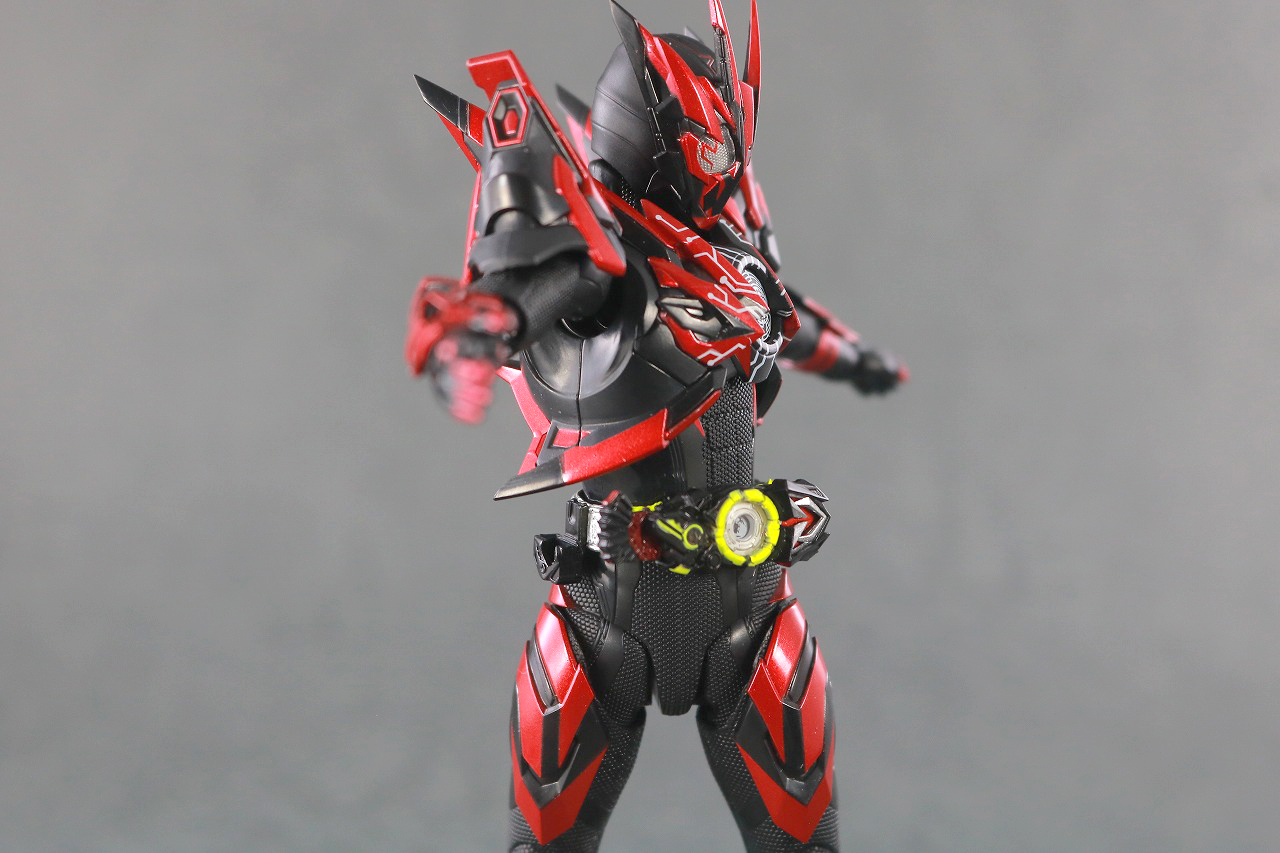 S.H.フィギュアーツ　仮面ライダーゼロワン ヘルライジングホッパー　レビュー　可動範囲