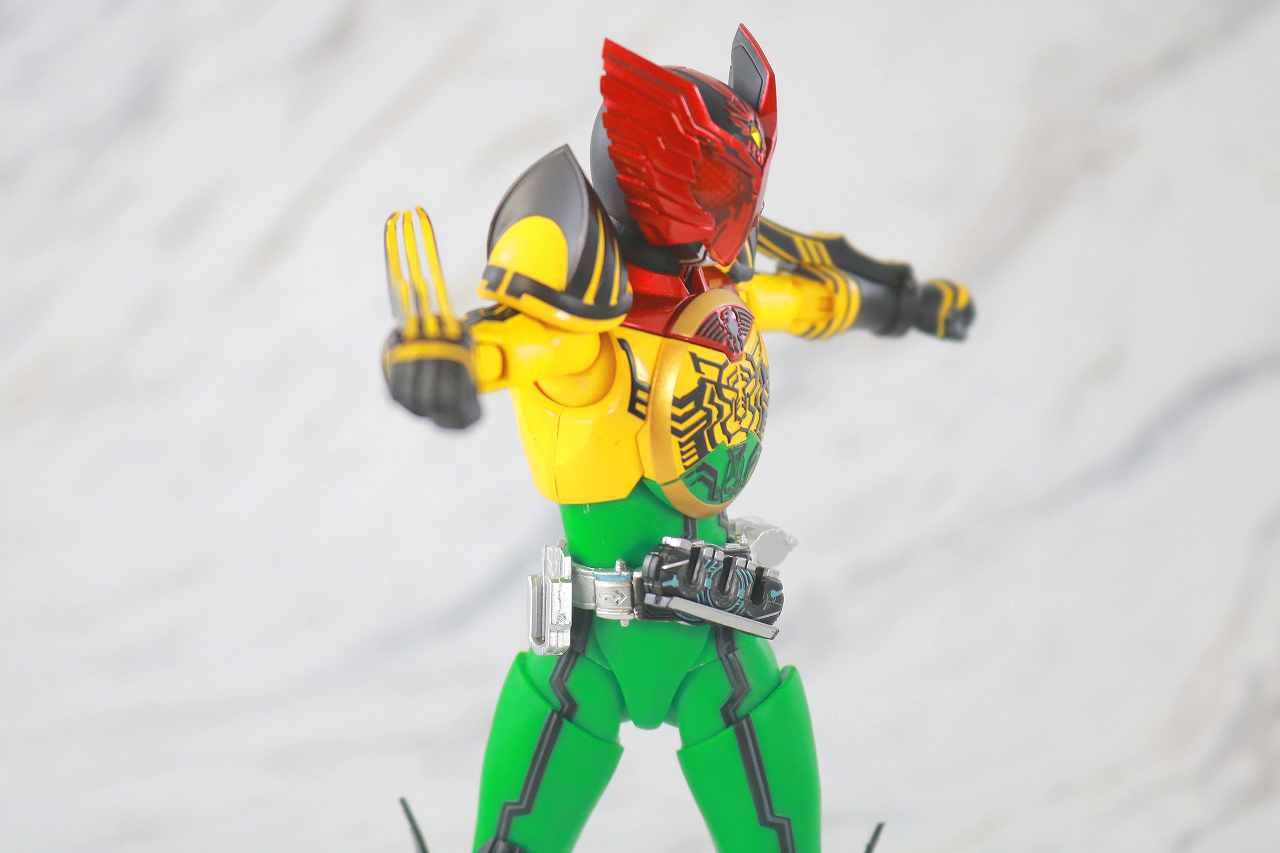 S.H.フィギュアーツ　真骨彫製法　仮面ライダーオーズ　スーパータトバコンボ　レビュー　可動範囲