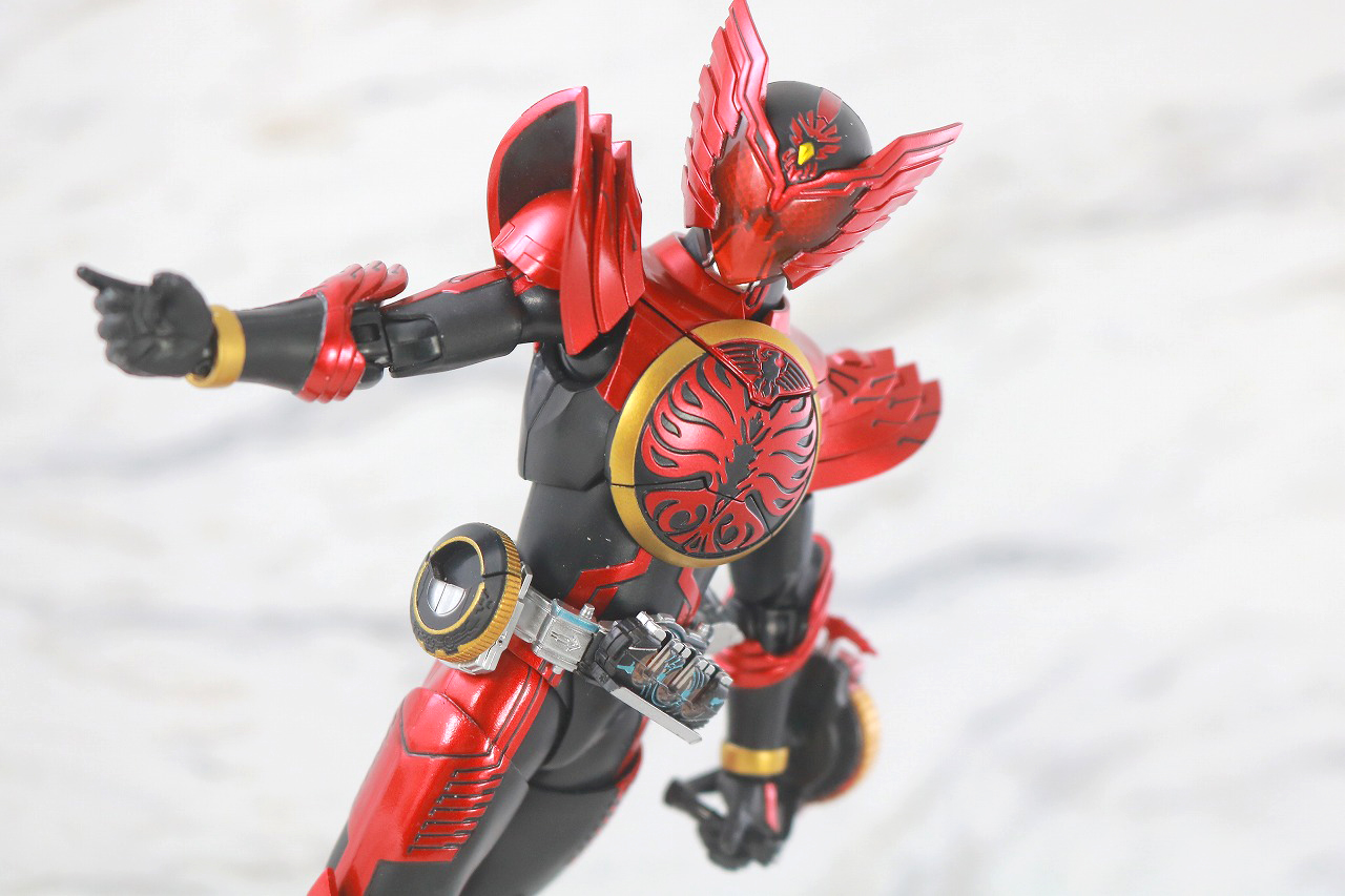 S.H.フィギュアーツ　真骨彫製法　仮面ライダーオーズ　スーパータトバコンボ　レビュー　アクション　タジャドル