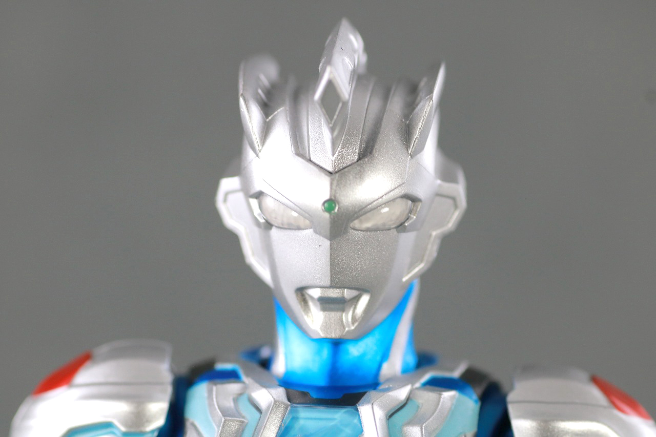 S.H.フィギュアーツ　ウルトラマンゼット アルファエッジ　Special Color Ver.　レビュー　本体