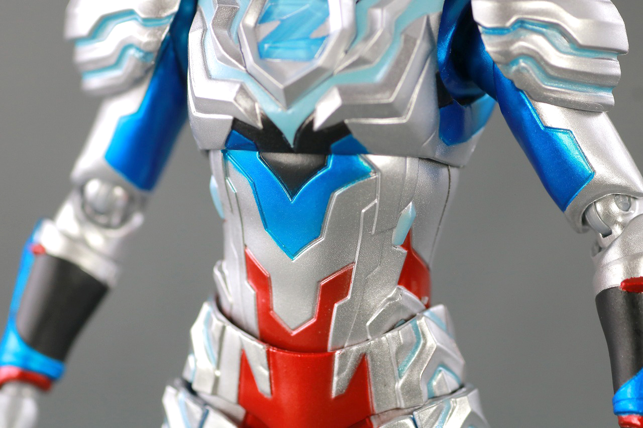 S.H.フィギュアーツ　ウルトラマンゼット アルファエッジ　Special Color Ver.　レビュー　本体