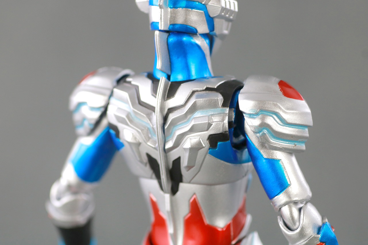 S.H.フィギュアーツ　ウルトラマンゼット アルファエッジ　Special Color Ver.　レビュー　本体