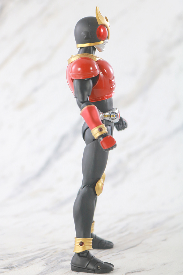 S.H.フィギュアーツ　仮面ライダークウガ マイティフォーム 真骨彫製法 50th Anniversary Ver.　レビュー　本体