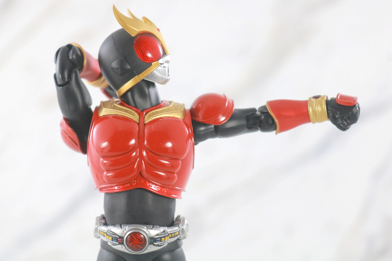 S.H.フィギュアーツ　仮面ライダークウガ マイティフォーム 真骨彫製法 50th Anniversary Ver.　レビュー　可動範囲