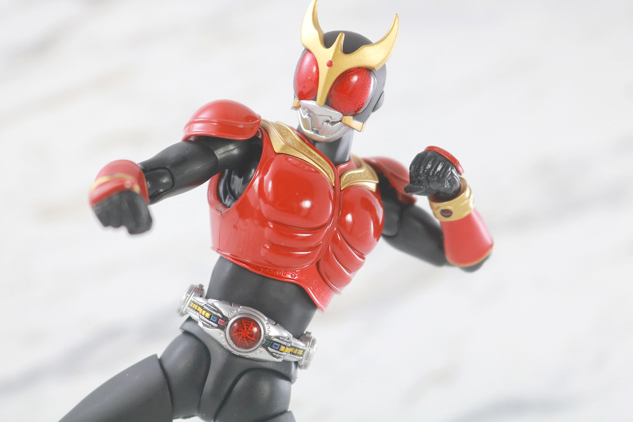 S.H.フィギュアーツ　仮面ライダークウガ マイティフォーム 真骨彫製法 50th Anniversary Ver.　レビュー　アクション