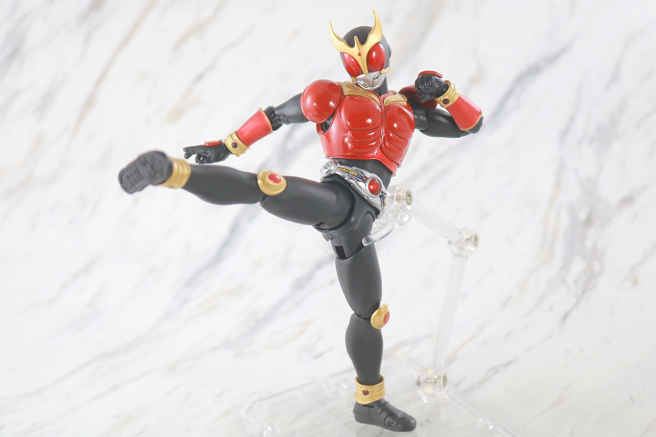 S.H.フィギュアーツ　仮面ライダークウガ マイティフォーム 真骨彫製法 50th Anniversary Ver.　レビュー　アクション