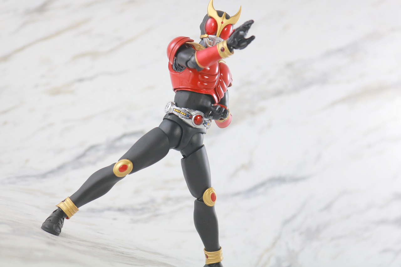 S.H.フィギュアーツ　仮面ライダークウガ マイティフォーム 真骨彫製法 50th Anniversary Ver.　レビュー　アクション